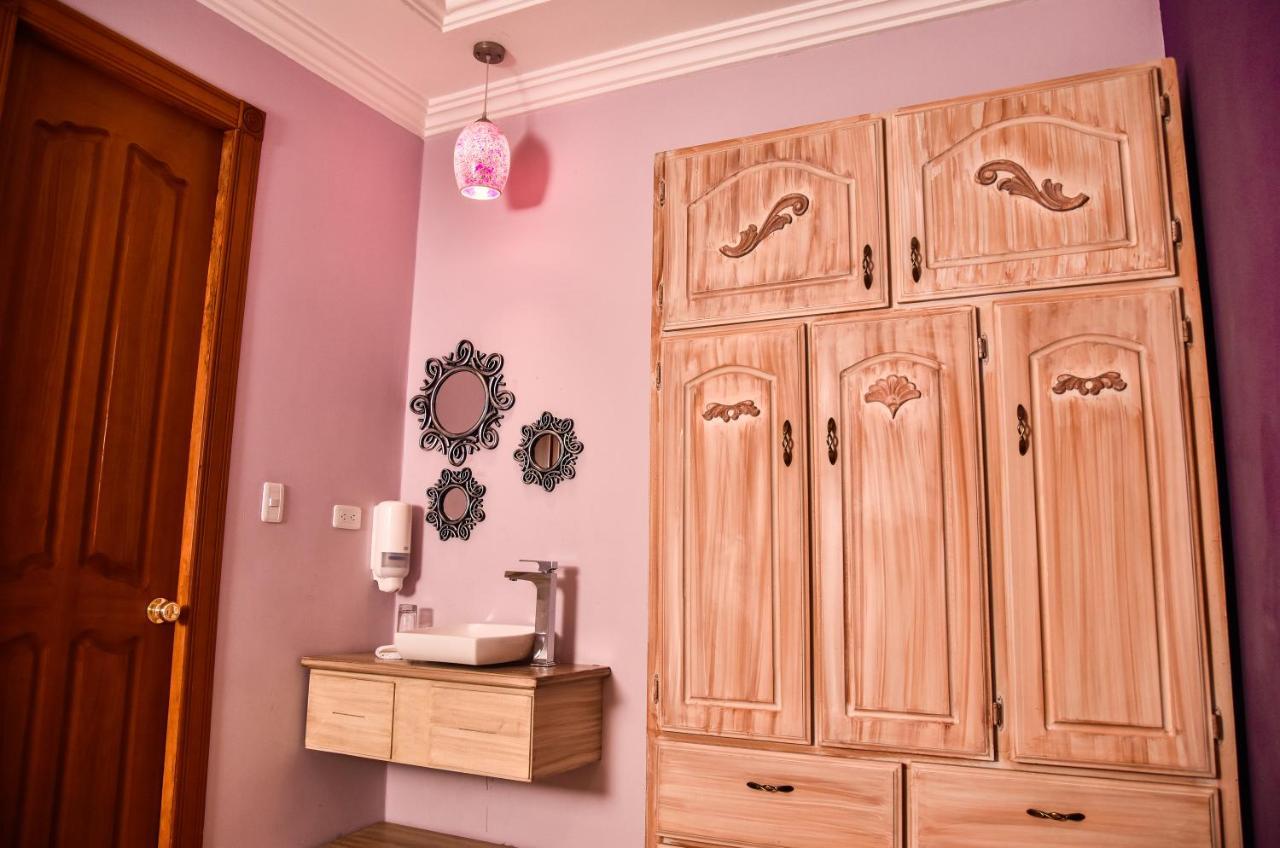 Hotel Boutique Casa Ruth En Куенка Екстериор снимка