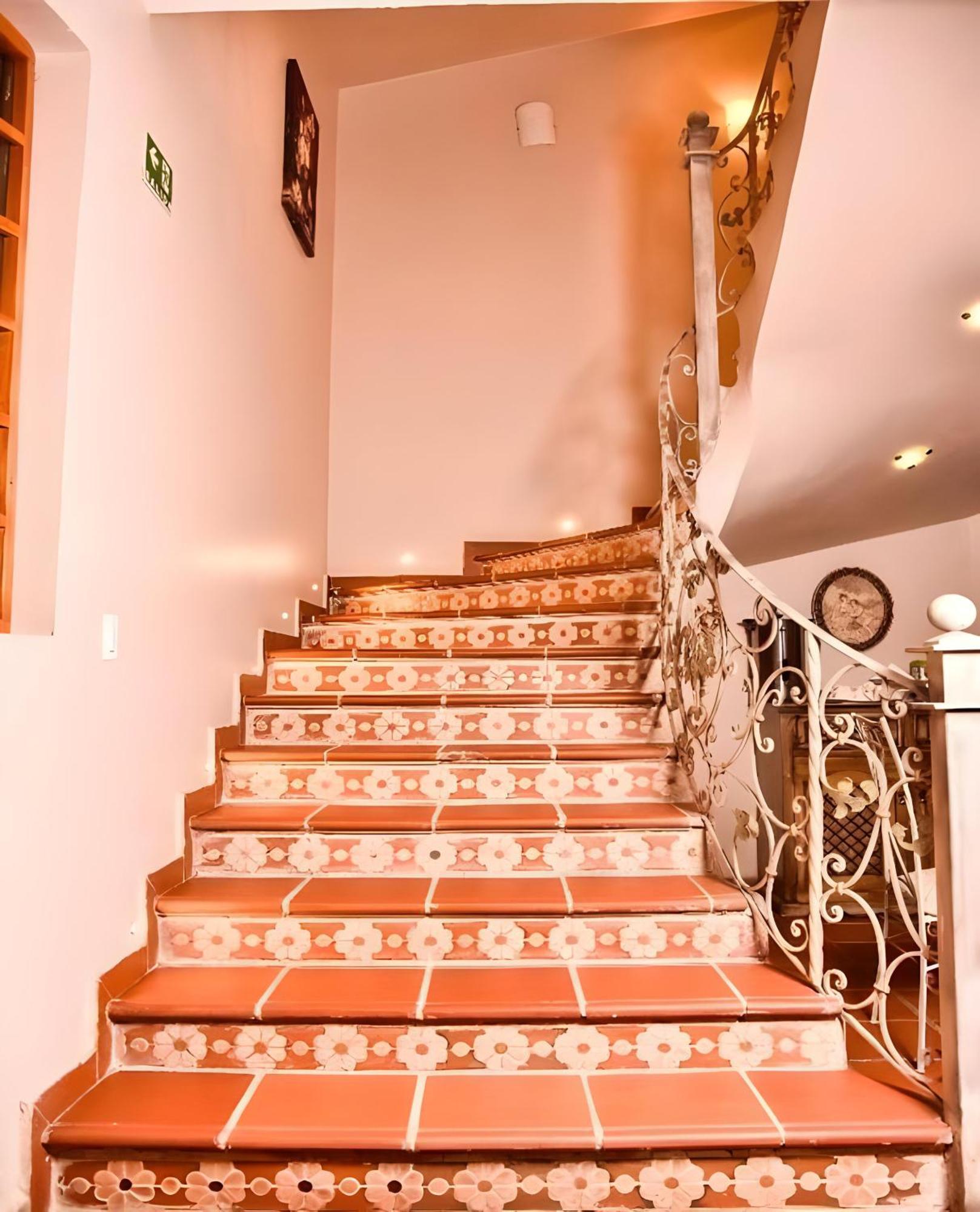 Hotel Boutique Casa Ruth En Куенка Екстериор снимка