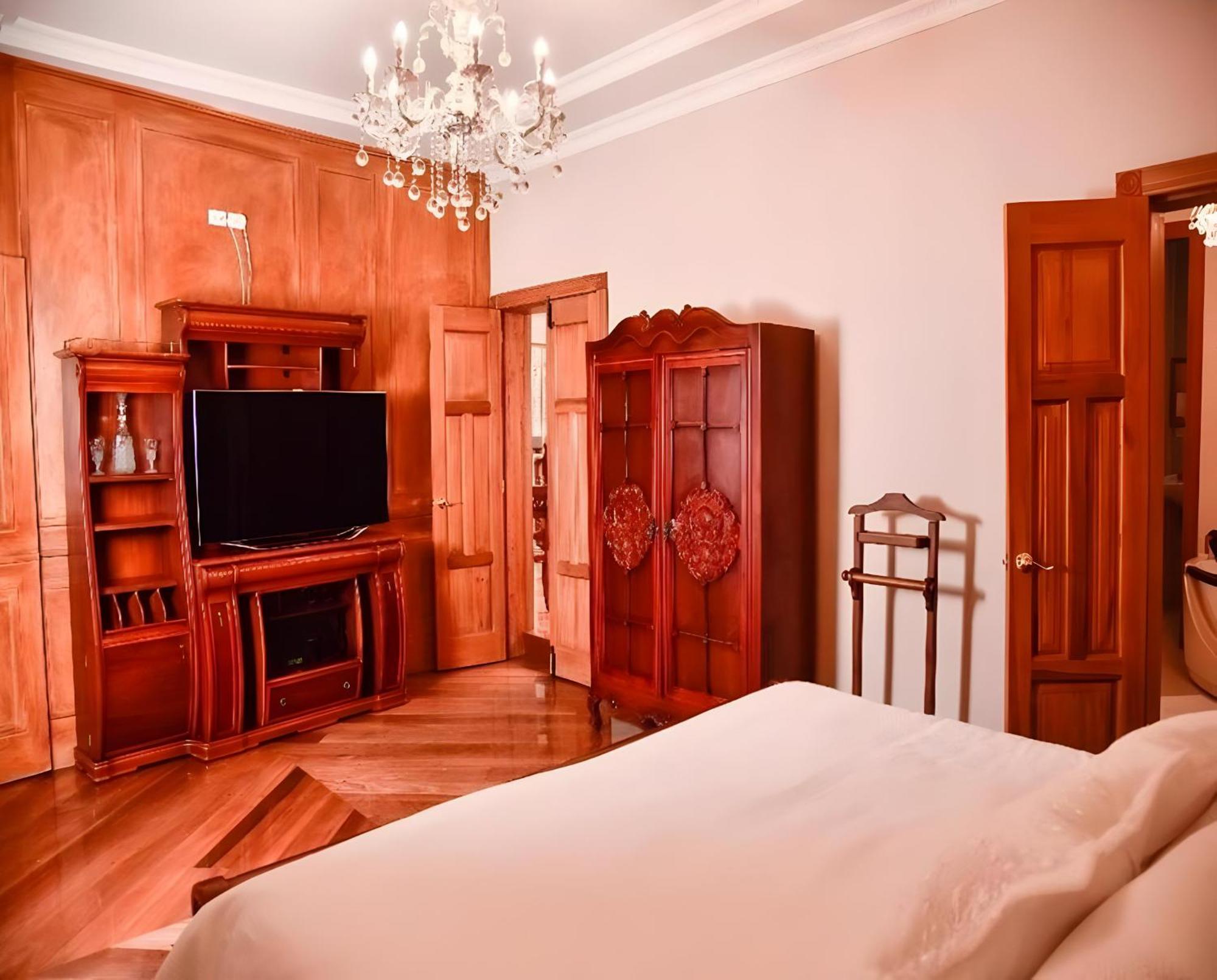 Hotel Boutique Casa Ruth En Куенка Екстериор снимка