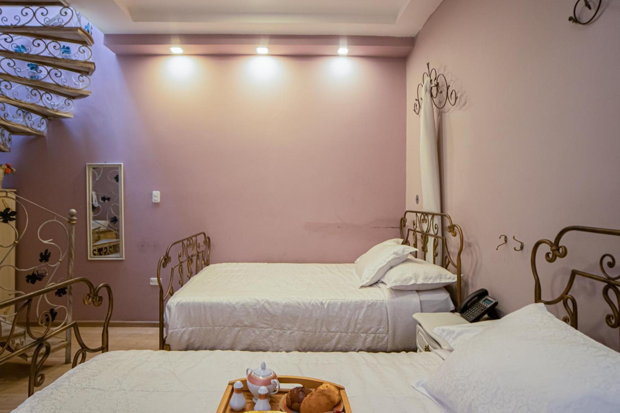 Hotel Boutique Casa Ruth En Куенка Екстериор снимка